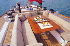 boats and motor yachts for sale