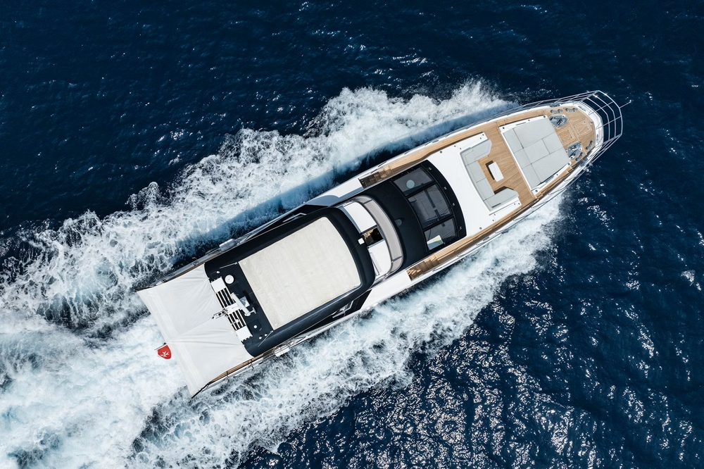 06_AZIMUT88Grande_ext_cruising6