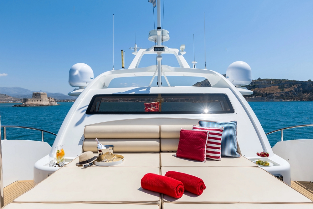 08_BENETTI85Legend_ext_flybridge2