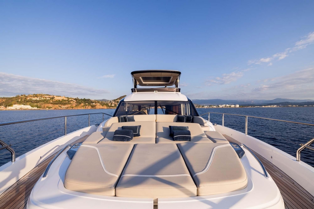 12_PRINCESSY72_ext_deck2