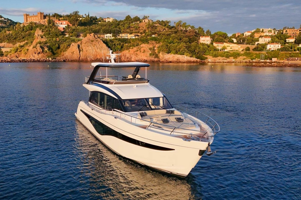 13_PRINCESSY72_ext_mooring1