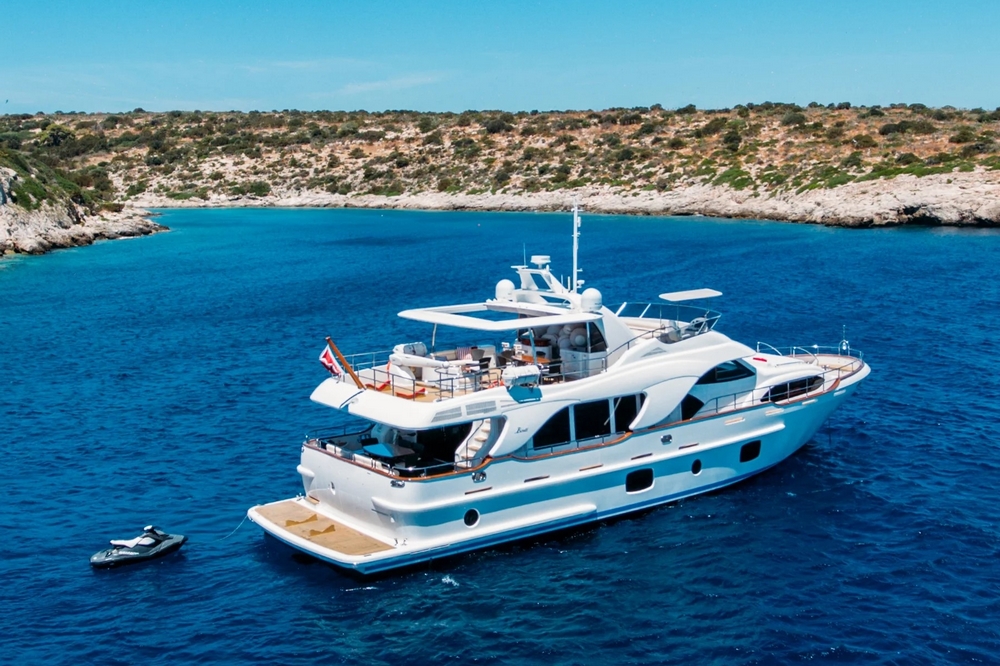 16_BENETTI85Legend_ext_mooring4