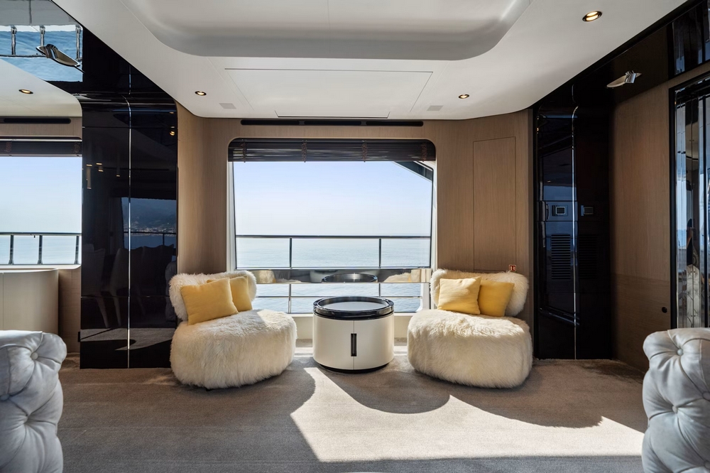 18_AZIMUT88Grande_int_saloon2