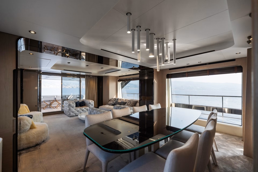 22_AZIMUT88Grande_int_saloon6