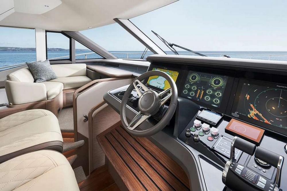 23_PRINCESSY72_int_saloon09