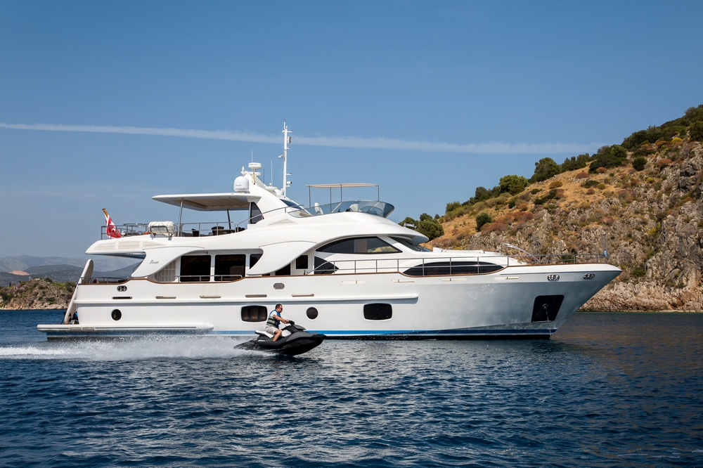 38_BENETTI85Legend_ext_mooring5