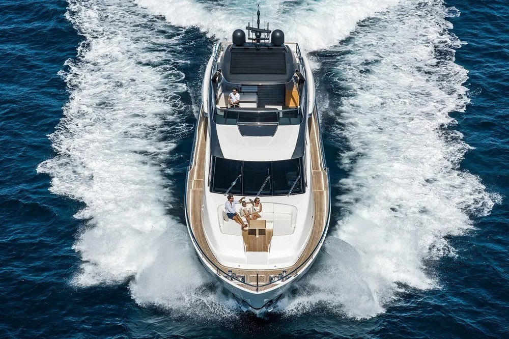 02_SANLORENZO86_ext_cruising2