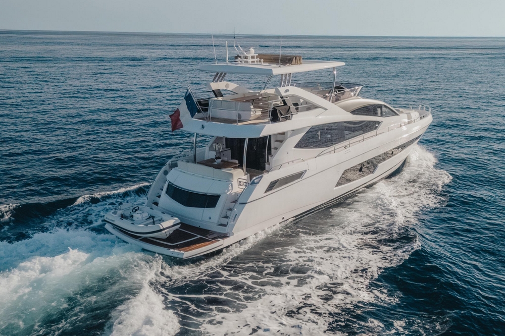 03_SUNSEEKER75Yacht_ext_cruising3
