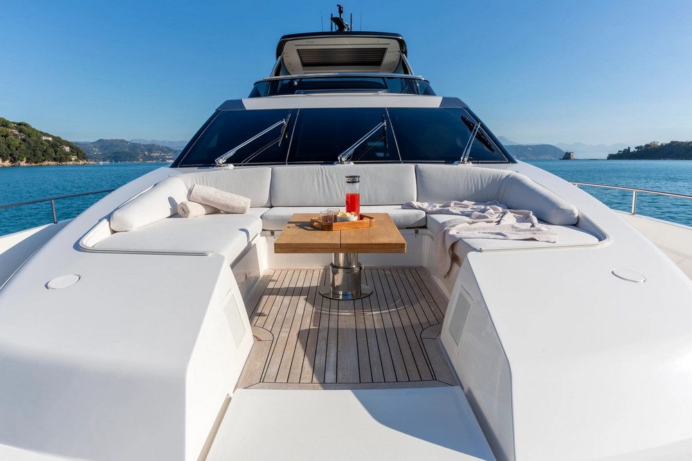 09_SANLORENZO86_ext_deck1