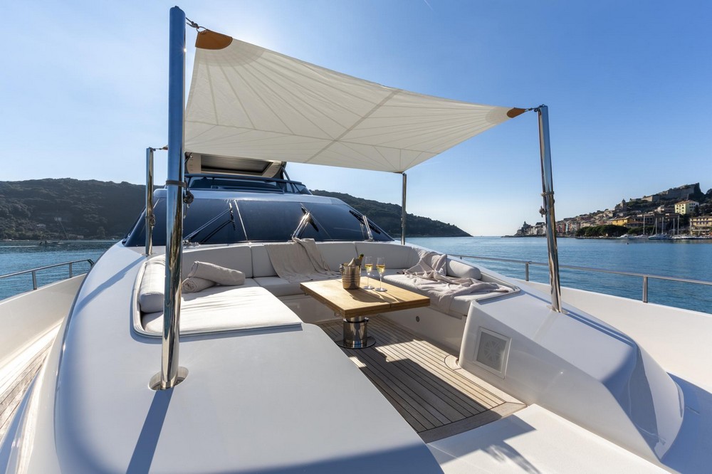 10_SANLORENZO86_ext_deck2