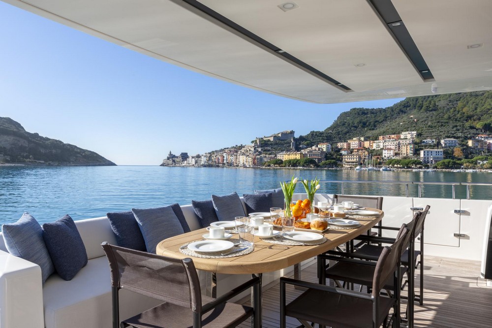 14_SANLORENZO86_ext_cockpit2