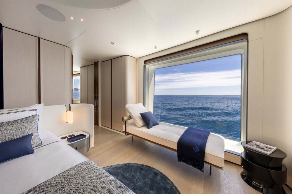 20_AZIMUT115Grande_int_cabin_master2