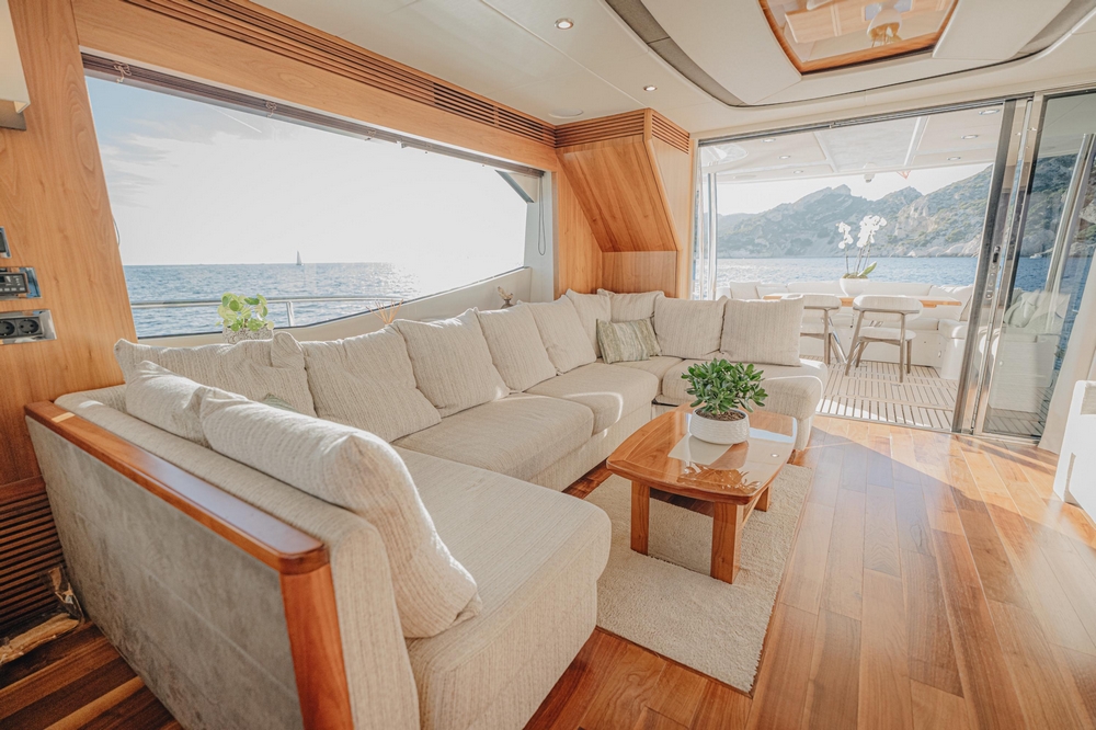 22_SUNSEEKER75Yacht_int_saloon2