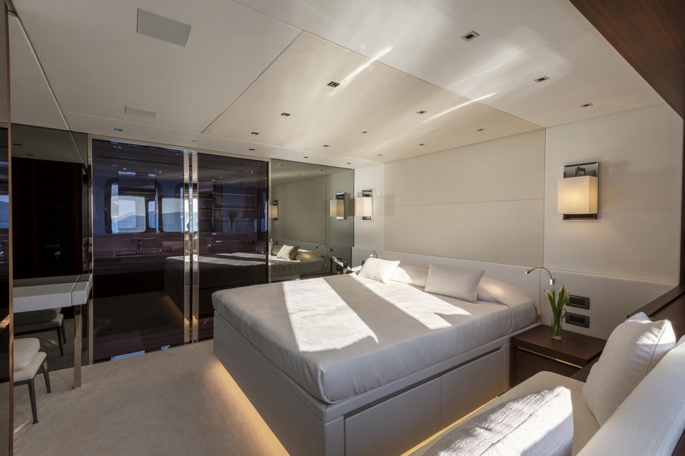 23_SANLORENZO86_int_cabin_owner1