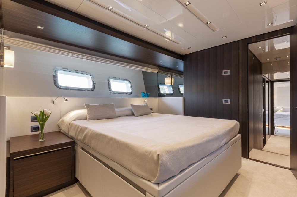 29_SANLORENZO86_int_cabin_vip1