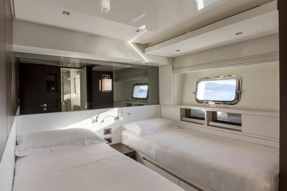 33_SANLORENZO86_int_cabin_guest_twin1