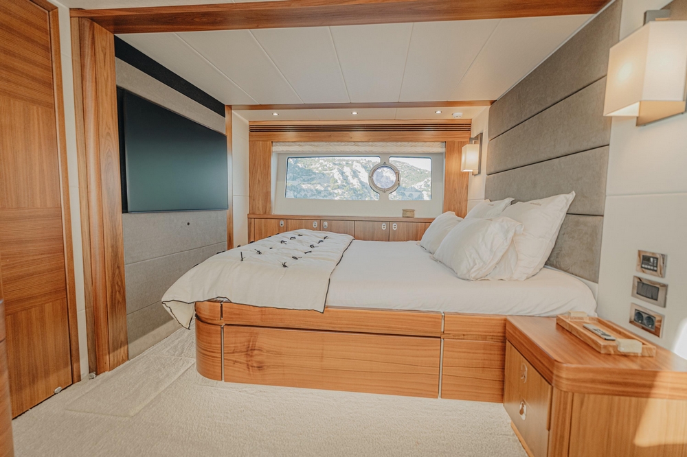 33_SUNSEEKER75Yacht_int_cabin_owner3
