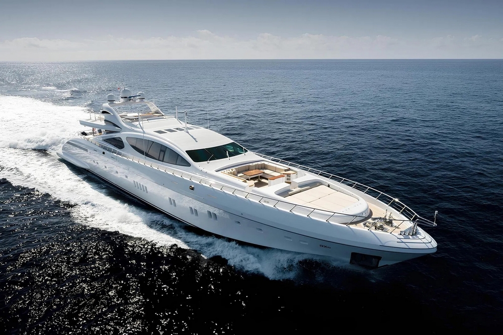 01_MANGUSTA165_ext_cruising1