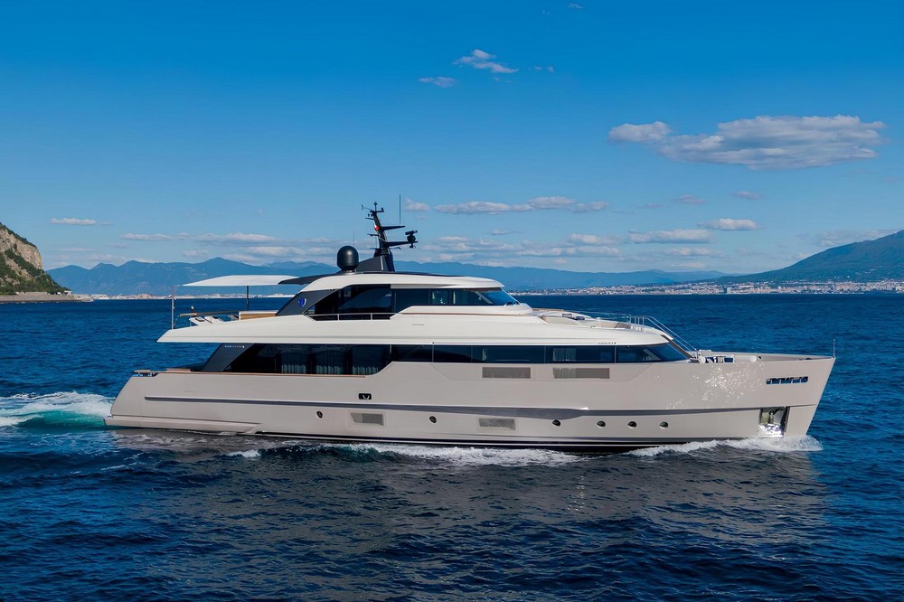 02_SANLORENZOSD96_ext_cruising2