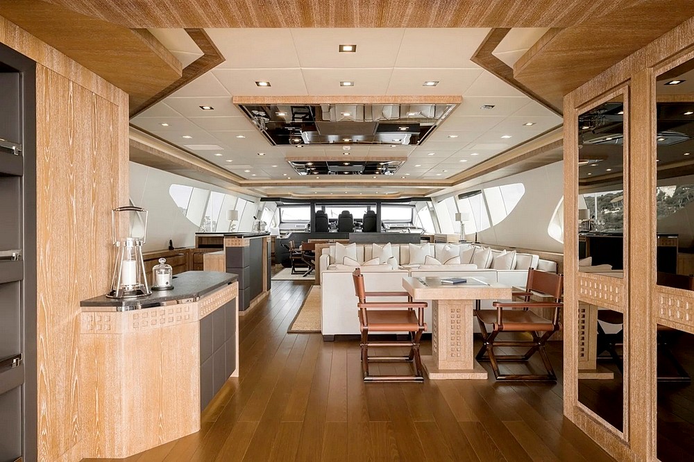 13_MANGUSTA165_int_saloon1