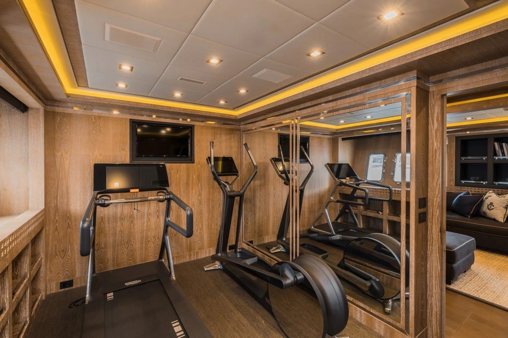 22_MANGUSTA165_int_gym