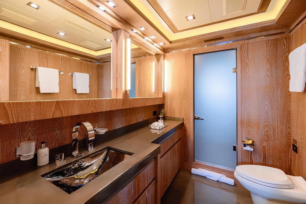 34_MANGUSTA165_int_cabin_master8