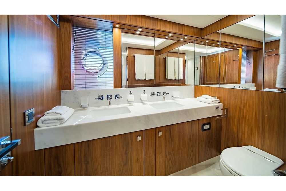 26_SUNSEEKER86Yacht_int_cabin_owner4