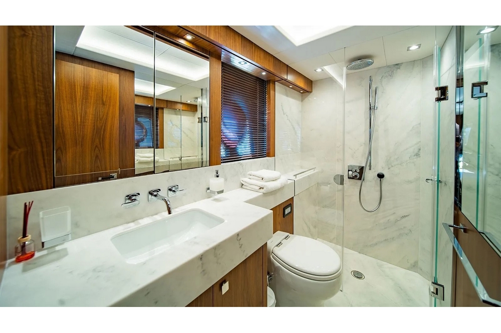 30_SUNSEEKER86Yacht_int_cabin_guest2.2