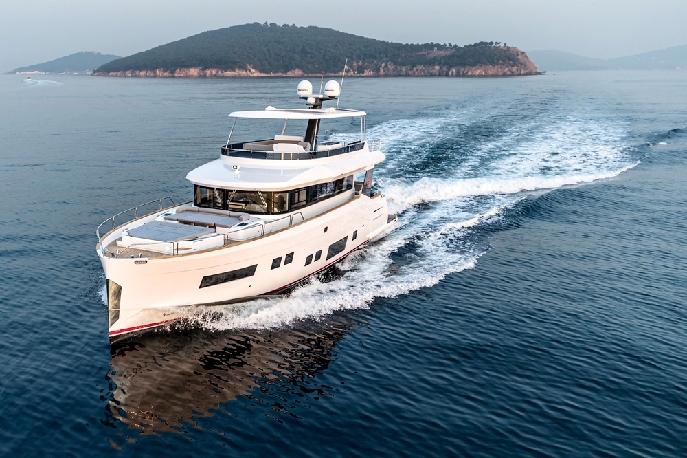 01_SIRENA64_ext_cruising1