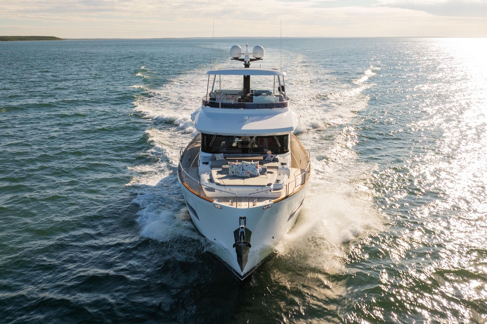 02_SIRENA64_ext_cruising2