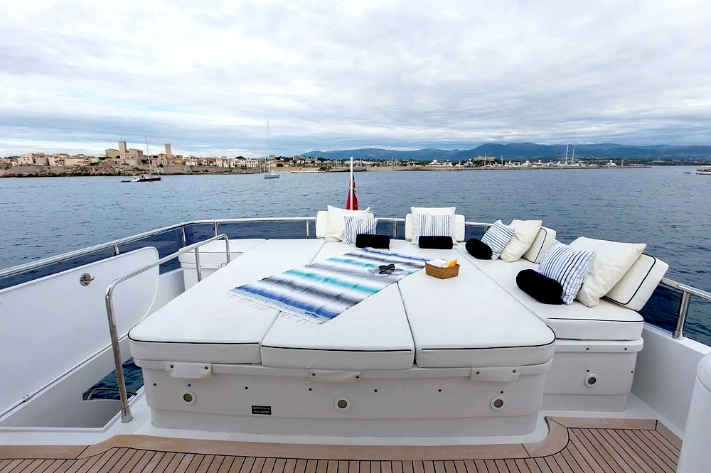 05_MAIORA24M_ext_flybridge1