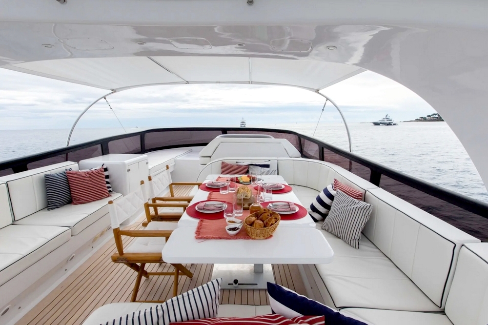 08_MAIORA24M_ext_flybridge4