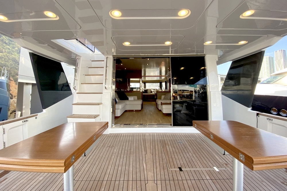 16_SIRENA64_ext_cockpit2