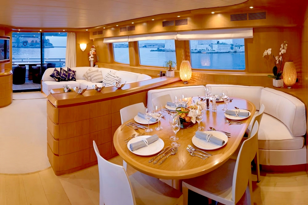 22_MAIORA24M_int_saloon4