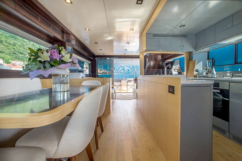 22_SIRENA64_int_dining2