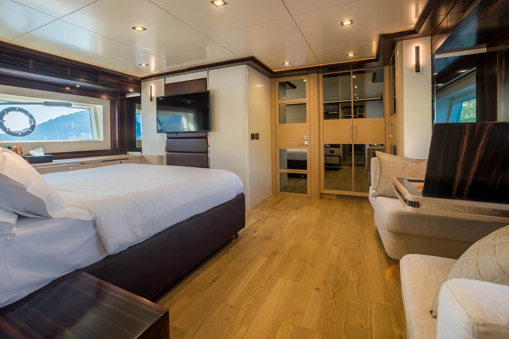 28_SIRENA64_int_cabin_owner2