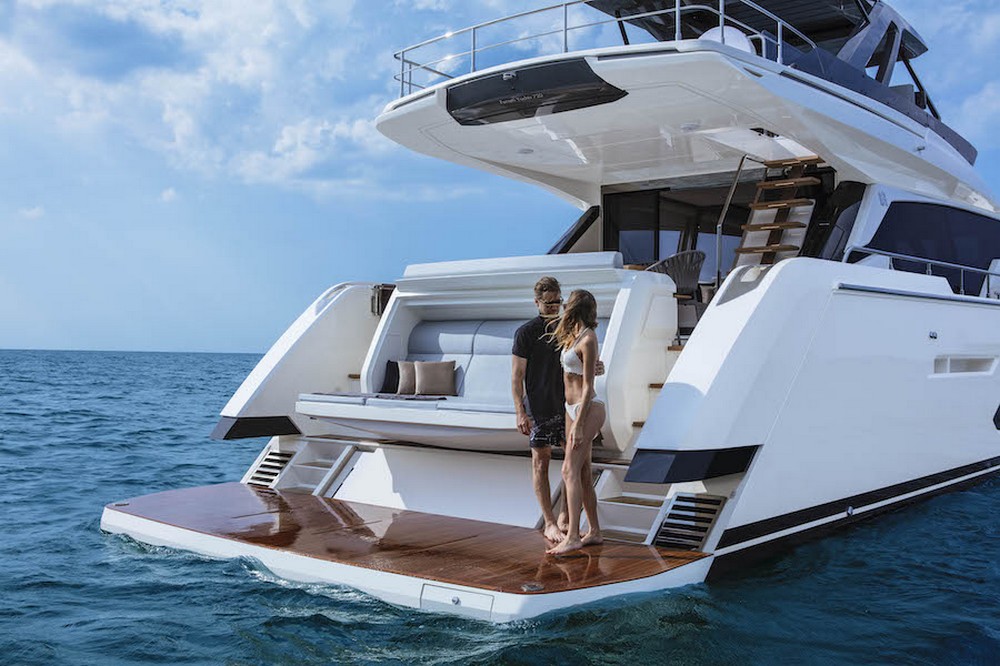 12_FERRETTI720_ext_mooring4