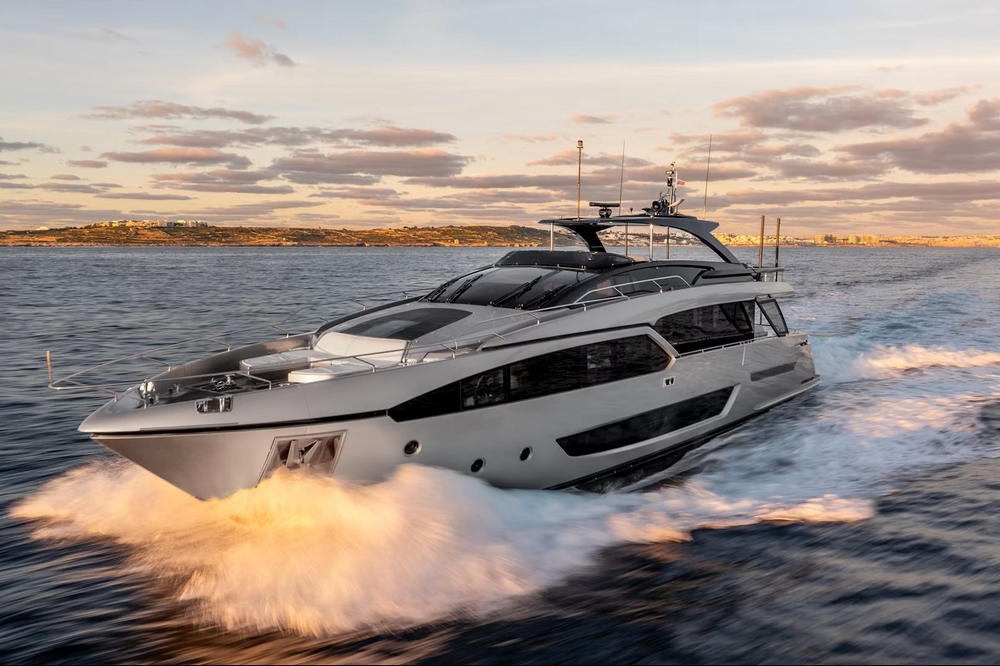 03_RIVA90Argo_ext_cruising3
