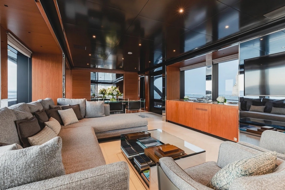 18_RIVA90Argo_int_saloon4